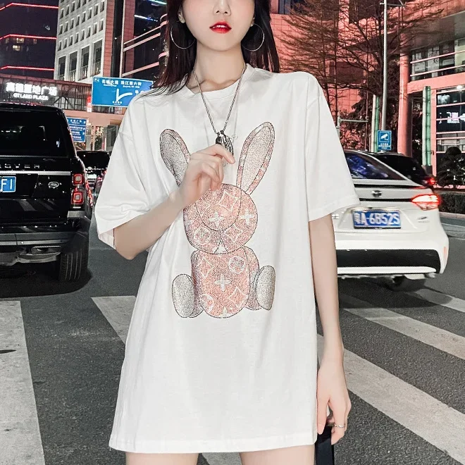 T-Shirts - เสื้อยืดลำลองฤดูร้อนสำหรับผู้หญิง: เสื้อยืดแขนสั้นพิมพ์ลายการ์ตูนเพชร สำหรับใส่ทำงานและใส่ในชีวิตประจำวัน